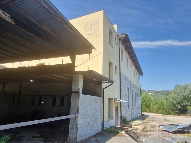 Stabilimenti produttivi in vendita
