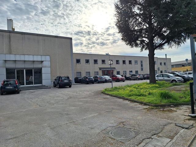 Stabilimenti produttivi in vendita