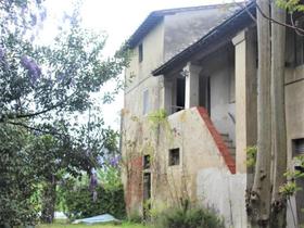 Rustici e casali in vendita