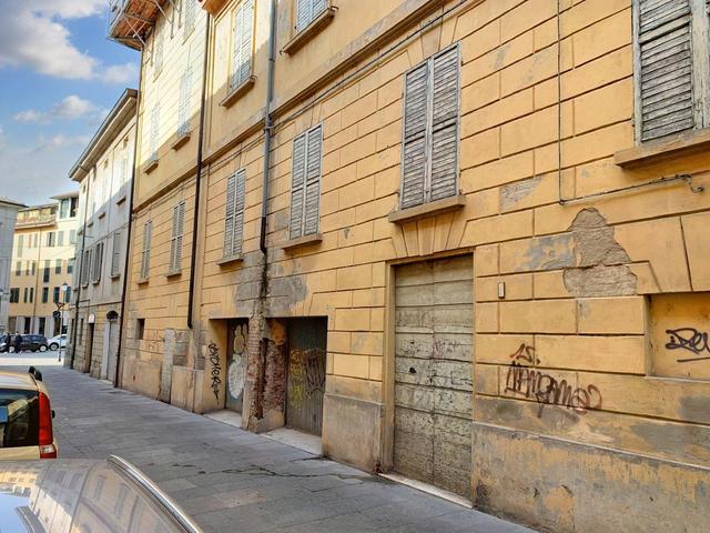 #18529 Edificio storico ex direzionale per pubblica amministrazione in vendita - foto 24