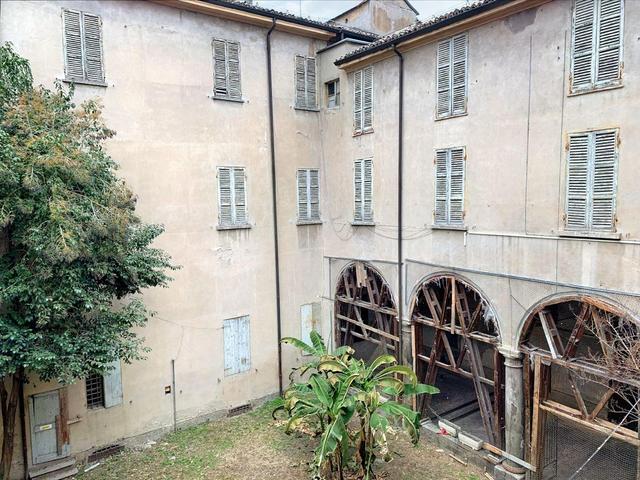 #18529 Edificio storico ex direzionale per pubblica amministrazione in vendita - foto 10