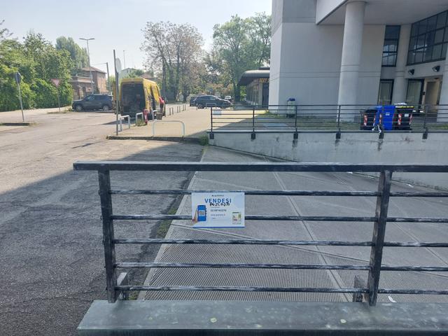 Garage in vendita