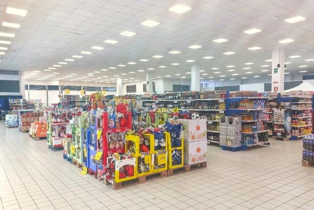 Complessi commerciali in vendita