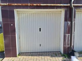 Garage in vendita