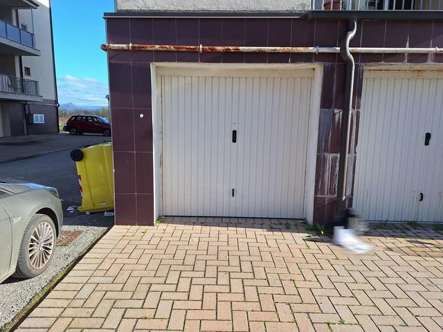 Garage in vendita