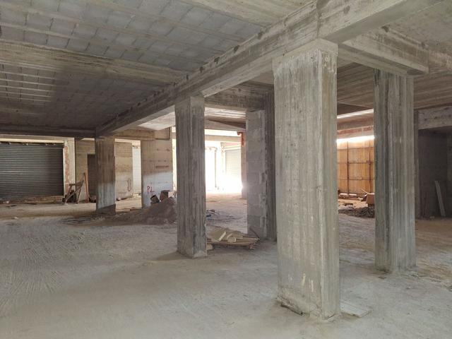 Negozi in vendita