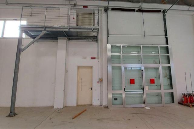 Stabilimenti produttivi in vendita