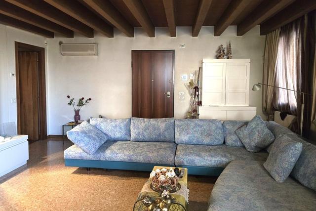 Grandi dimensioni in vendita