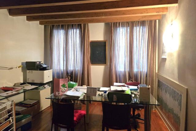 #2638065 Ufficio piano terra con giardino e garage in vendita - foto 6