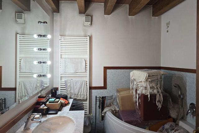 Grandi dimensioni in vendita