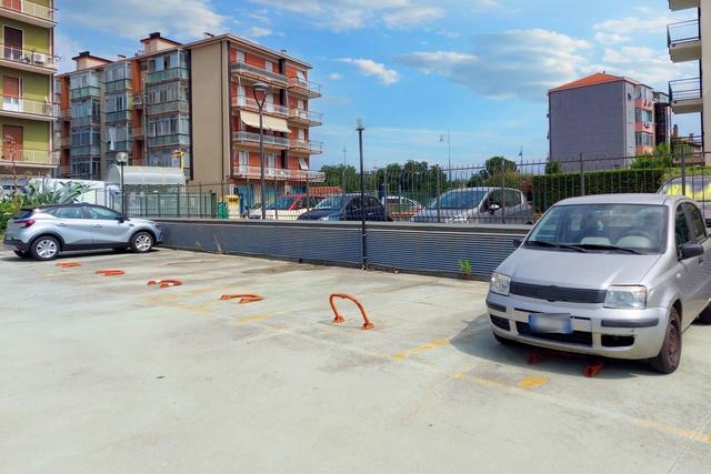 Posti auto in vendita