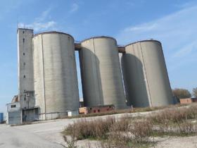 Magazzini in vendita