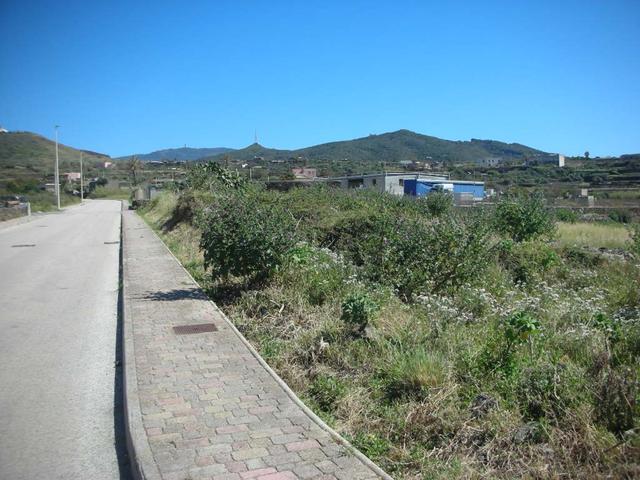 Magazzini in vendita