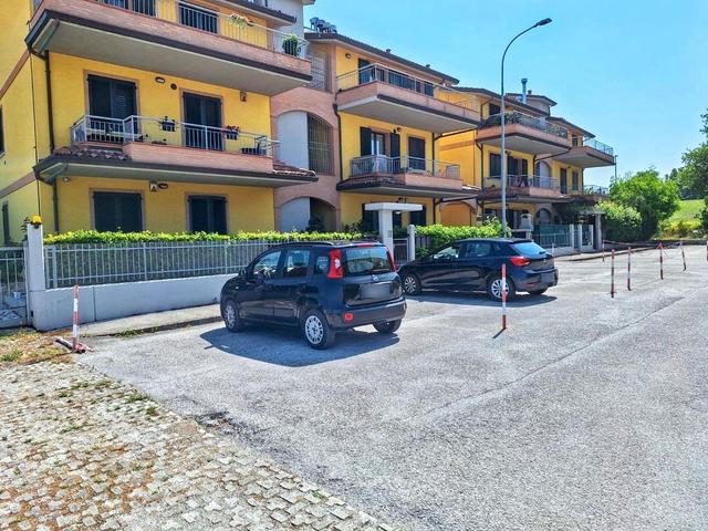 Posti auto in vendita