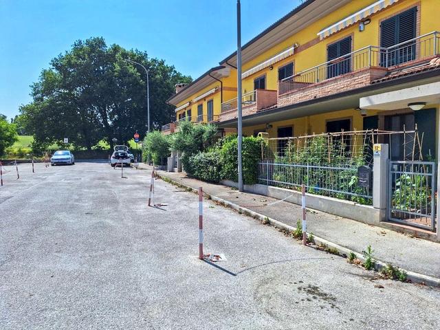Posti auto in vendita