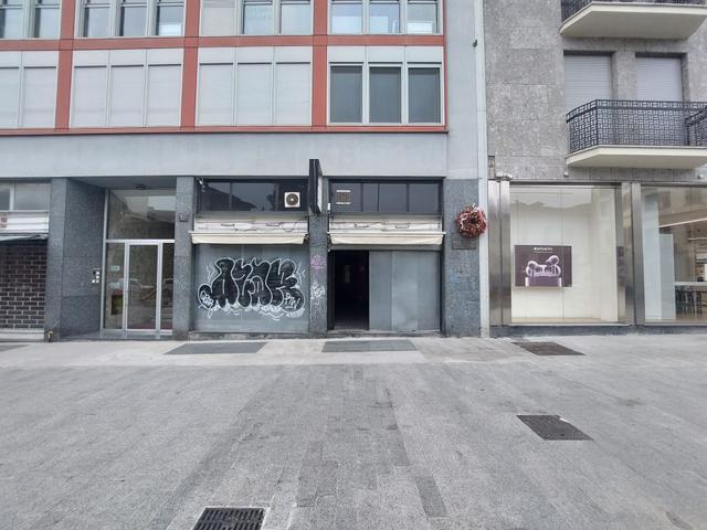 #2638394 Locale commerciale di rappresentanza in posizione strategica in affitto in vendita - foto 2