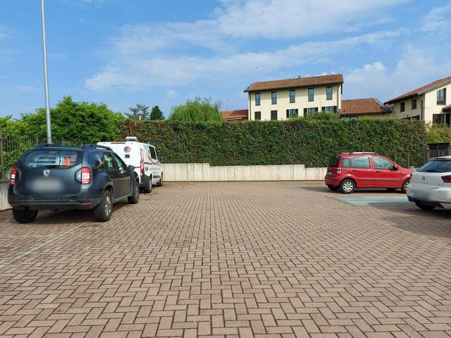 Posti auto in vendita