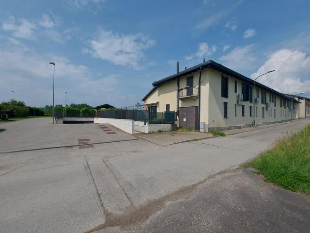 Posti auto in vendita