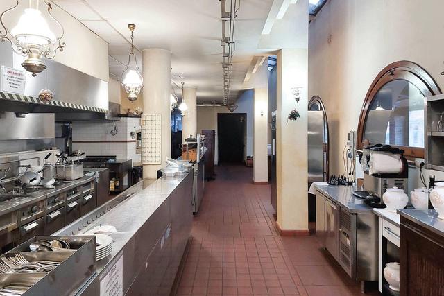 #22578 Ristorante arredato pertinenze e avviamento in vendita - foto 3