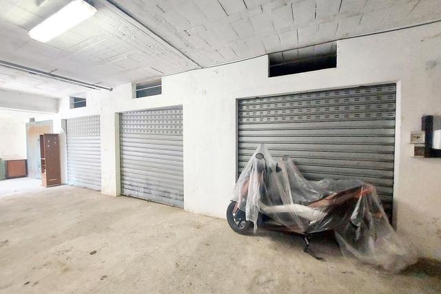 Garage in vendita
