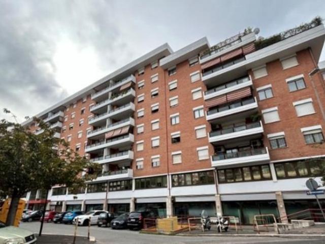 #2536634 Ampio negozio ex ristorante in vendita - foto 1