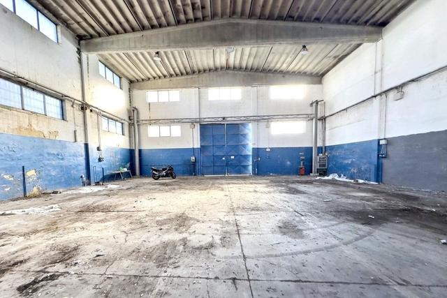 #2537573 Edificio artigianale con alloggi e cortili privati in vendita - foto 3