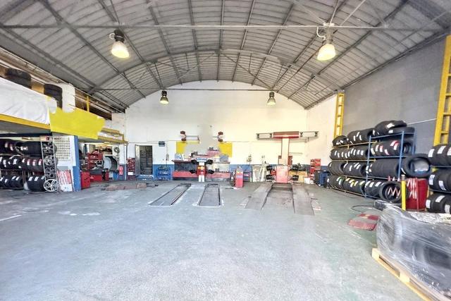 #2537573 Edificio artigianale con alloggi e cortili privati in vendita - foto 5