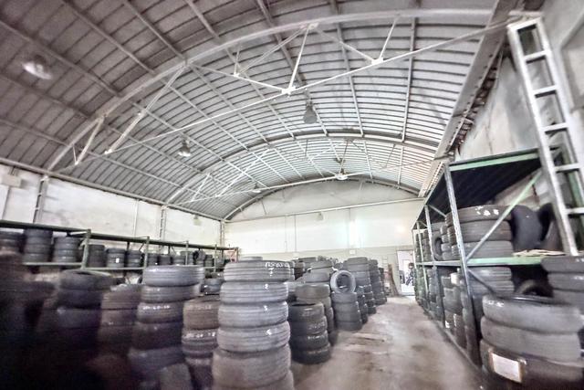 #2537573 Edificio artigianale con alloggi e cortili privati in vendita - foto 15