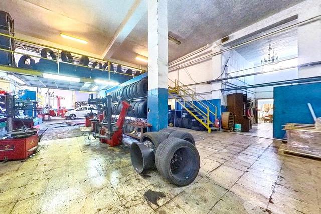 #2537573 Edificio artigianale con alloggi e cortili privati in vendita - foto 16