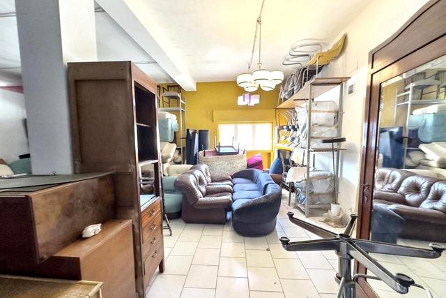 #2537573 Edificio artigianale con alloggi e cortili privati in vendita - foto 17