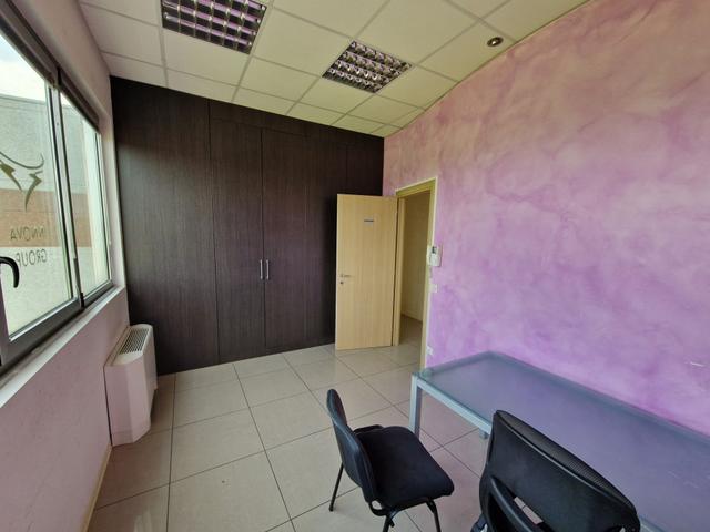 #2536292 Ufficio Moderno a Forlì - Vicinanze Casello Autostradale in vendita - foto 9