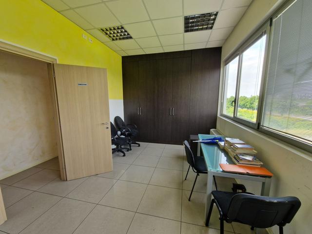 #2536292 Ufficio Moderno a Forlì - Vicinanze Casello Autostradale in vendita - foto 12