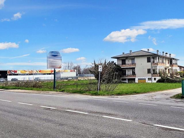 #23409 Area a sviluppo commerciale in vendita - foto 1