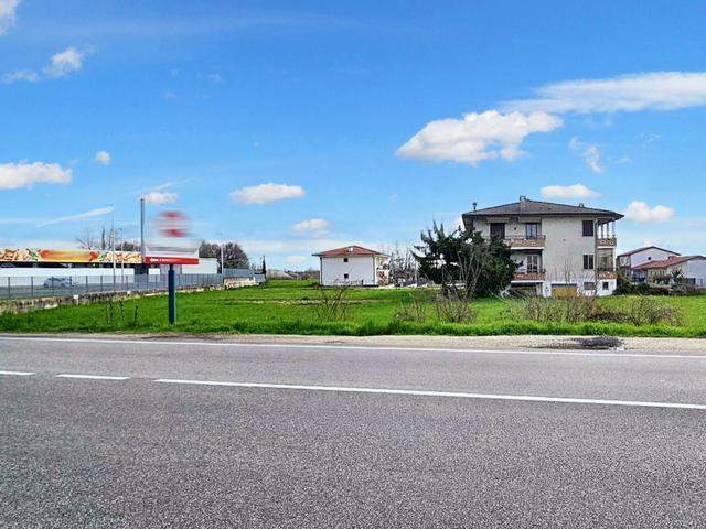 #23409 Area a sviluppo commerciale in vendita - foto 2