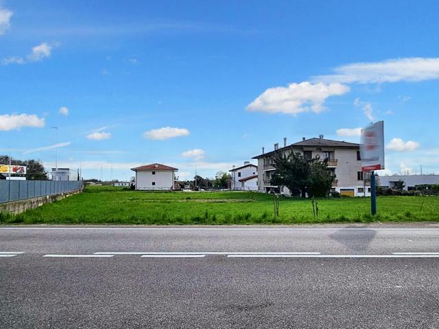 #23409 Area a sviluppo commerciale in vendita - foto 3