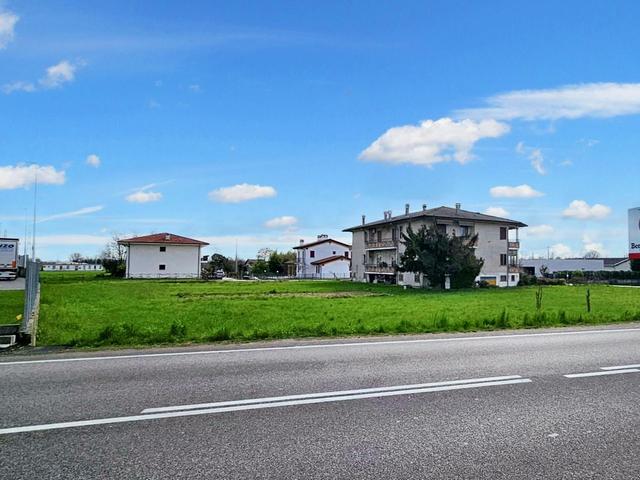 #23409 Area a sviluppo commerciale in vendita - foto 4
