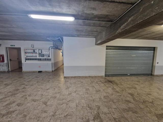 Magazzini in vendita