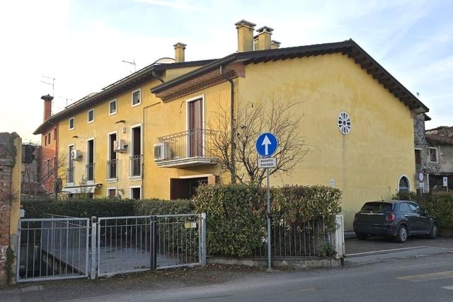 Grandi dimensioni in vendita