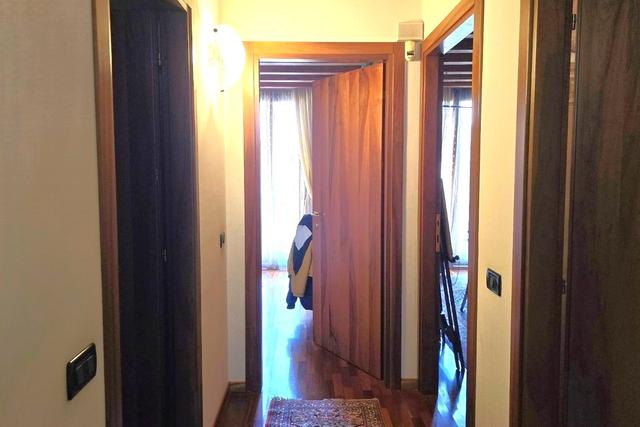 Grandi dimensioni in vendita