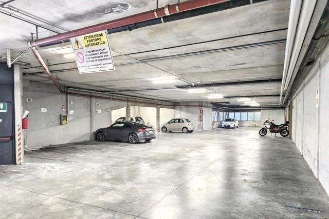 #2537495 Ufficio con posti auto coperti e depositi in vendita - foto 22