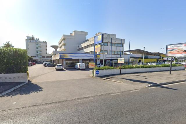 Negozi in vendita