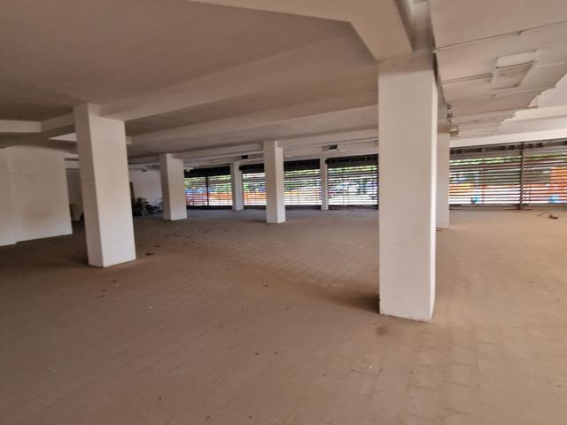 #2536739 Locale commerciale con deposito in vendita - foto 5