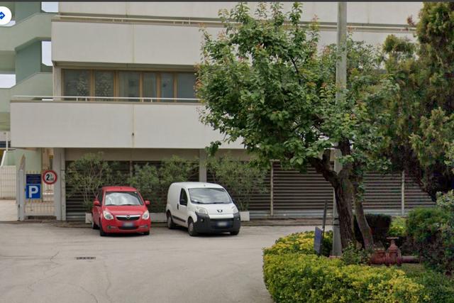 Negozi in vendita