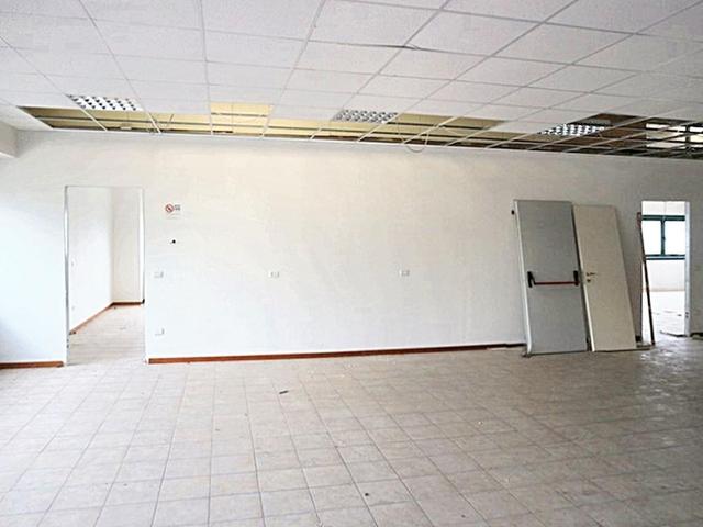 #25006 Ufficio un complesso produttivo in vendita - foto 4