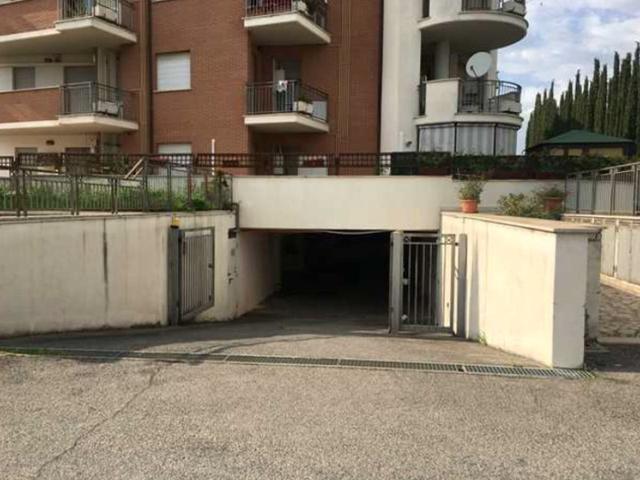 Posti auto in vendita