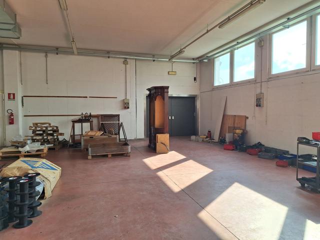 #2537280 Capannone con impianto fotovoltaico in vendita - foto 3