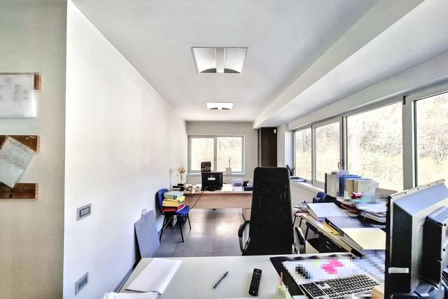 #25442 Capannone con uffici e appartamento custode in vendita - foto 8
