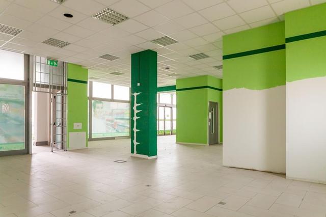 Negozi in vendita