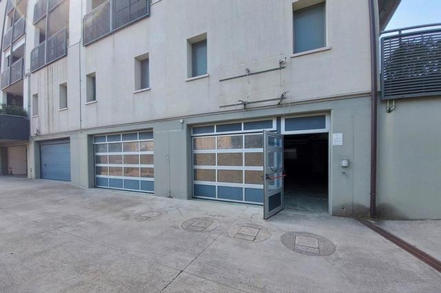 #14880 Locale commerciale ex supermercato con doppio magazzino e ufficio in vendita - foto 16