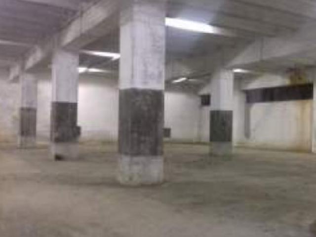 Magazzini in vendita